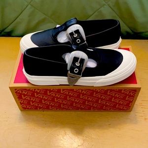 Vans size 7 Mary Jane
